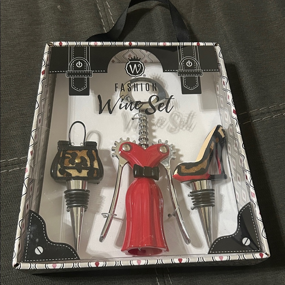 Fashion Wine Set with Red and Black Accents